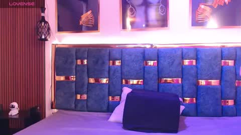 Caroline online show from 04-20-26, 10:29