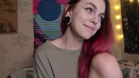 Caroline online show from 03-04-25, 05:03