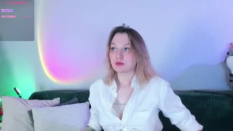 Christina Chris online show from 12-22-25, 03:47