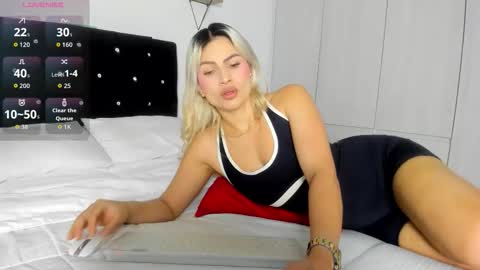 Bella  online show from 01-31-26, 10:41