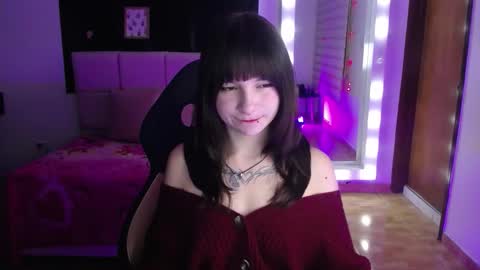 Snapshot of _charlotte_collins_ chatting on 11-25-25, 03:01 _charlotte_collins_ online show from 11-25-25, 03:01