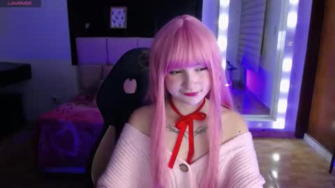 Snapshot of _charlotte_collins_ chatting on 12-05-25, 02:47 _charlotte_collins_ online show from 12-05-25, 02:47