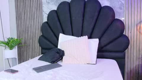 _charlotte_queen_ online show from 05-20-26, 01:28