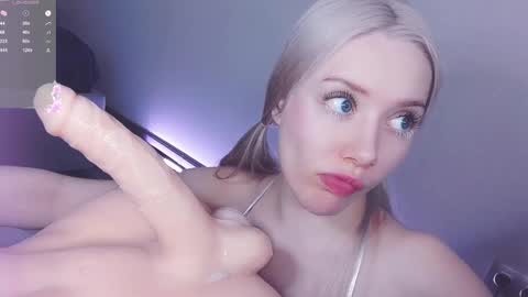 Snapshot of _chatur_babe chatting on 02-13-25, 03:14 Angelina online show from 02-13-25, 03:14