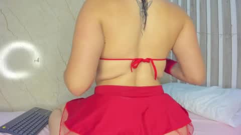 Chloe Collins online show from 05-25-26, 11:49