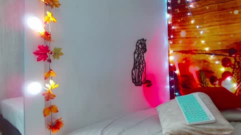 Snapshot of _chloeee chatting on 12-25-24, 03:18 Katy online show from 12-25-24, 03:18