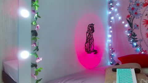 Snapshot of _chloeee chatting on 02-22-25, 04:29 Katy online show from 02-22-25, 04:29