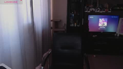 Chrissy online show from 05-04-26, 04:19