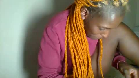 Snapshot of _clara01 chatting on 01-22-25, 08:40 clara online show from 01-22-25, 08:40