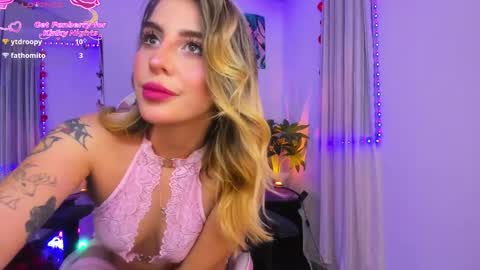 Snapshot of _cloe_1 chatting on 05-05-26, 03:58 Chloe online show from 05-05-26, 03:58