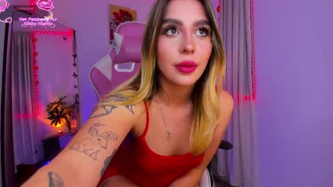 Snapshot of _cloe_1 chatting on 05-13-26, 04:54 Chloe online show from 05-13-26, 04:54