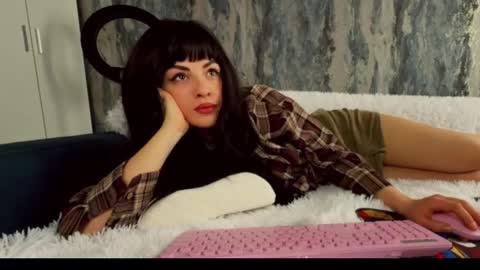 D online show from 03-21-26, 05:45