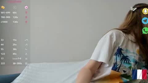 Sophie online show from 04-29-26, 08:07