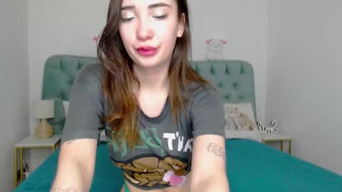 _cotton_candyy online show from 12-17-25, 09:48