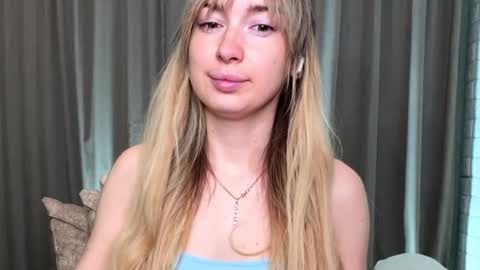 _crystal_moon_1 online show from 11-18-25, 06:23