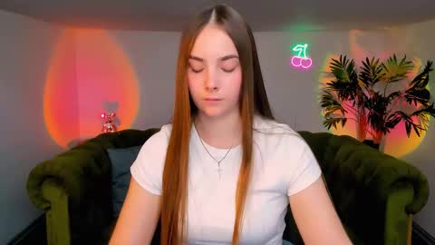 Erika online show from 09-10-25, 01:11