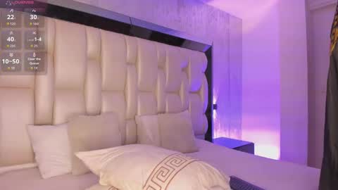 Snapshot of _curly_girl_ chatting on 09-10-25, 09:26 online show from 09-10-25, 09:26