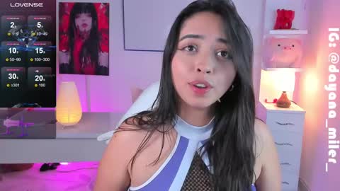 Snapshot of _dayana_miler chatting on 01-25-25, 04:45 IG Dayana miler online show from 01-25-25, 04:45
