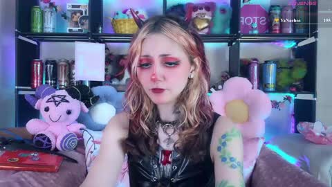 Snapshot of _devilbaby chatting on 06-08-26, 01:28 Kate online show from 06-08-26, 01:28