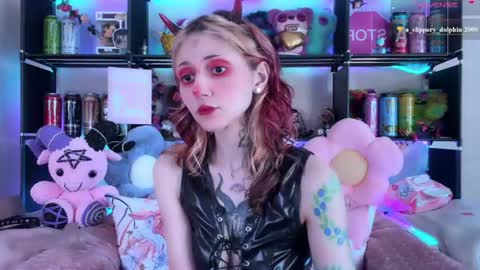 Snapshot of _devilbaby chatting on 06-11-26, 12:32 Kate online show from 06-11-26, 12:32