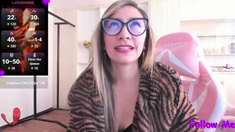 Snapshot of _devora_sloppy_77 chatting on 05-12-26, 04:15 Devora online show from 05-12-26, 04:15