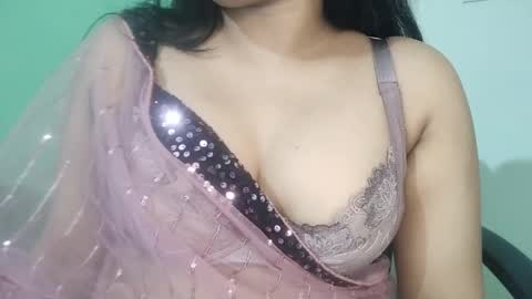 _dreamgirl_0 online show from 04-04-26, 12:53