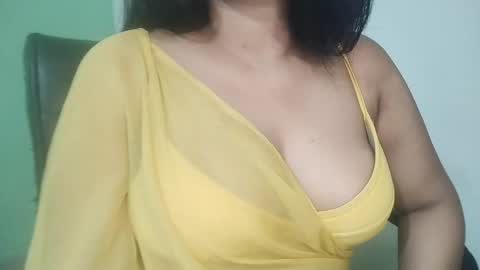 _dreamgirl_0 online show from 04-12-26, 09:47