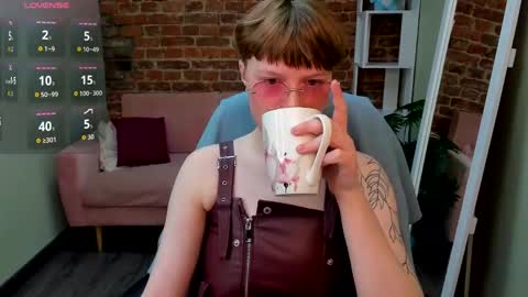 Luna    online show from 04-25-26, 05:54