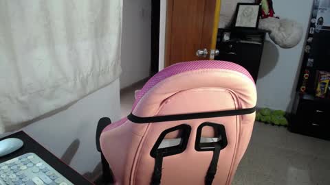 Snapshot of _dulcefox_ chatting on 02-05-25, 01:11 Abbye online show from 02-05-25, 01:11