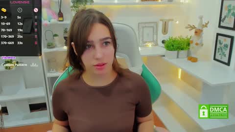 Lizzy  online show from 01-06-25, 09:22