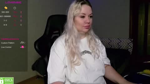 Snapshot of _elven_dreams__ chatting on 01-05-25, 06:56 chloue and Gretta online show from 01-05-25, 06:56