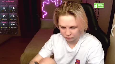 Snapshot of _elven_dreams__ chatting on 03-02-25, 06:19 chloue and Gretta online show from 03-02-25, 06:19