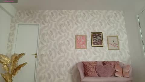 Elysa online show from 04-24-26, 05:10