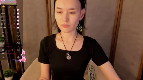 _emily__strike_ online show from 11-09-25, 09:40