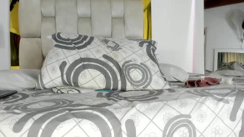 Isabella online show from 01-18-25, 06:10