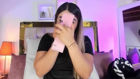 Isabella online show from 10-20-25, 12:05