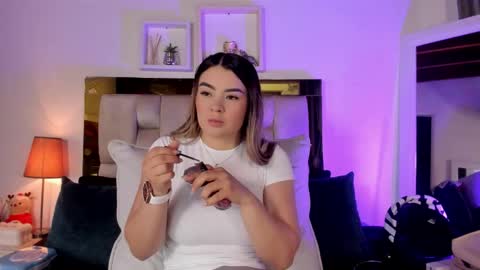 Isabella online show from 02-23-26, 12:02