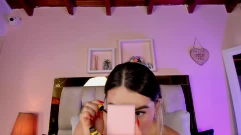 Isabella online show from 04-20-26, 12:08