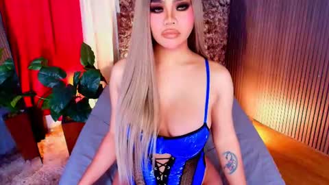 _empressvalerie_ online show from 08-07-26, 05:26
