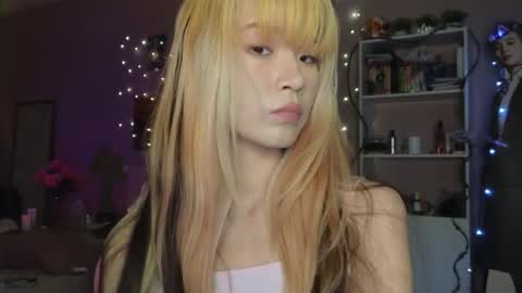 EveEva online show from 11-26-25, 04:57