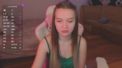 Evie online show from 01-10-25, 04:22