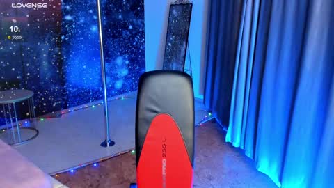  F R A U  online show from 01-08-25, 01:11