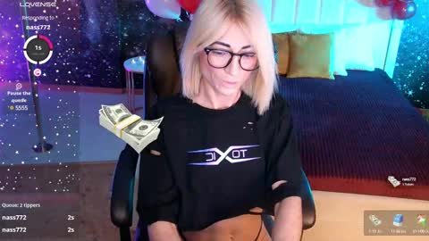  F R A U  online show from 02-28-25, 01:05