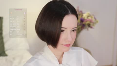 Essie  online show from 12-22-24, 11:31