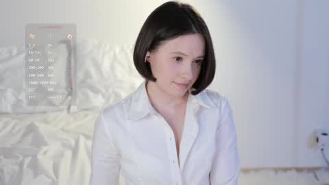 Essie  online show from 01-29-25, 10:22