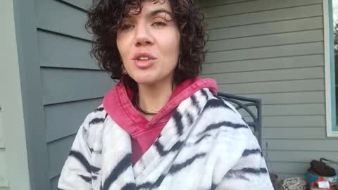 Snapshot of _frankie_rivers chatting on 03-01-25, 03:38 Frankie Rivers allmylinks online show from 03-01-25, 03:38