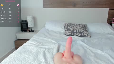 Snapshot of _fullmoon chatting on 12-26-24, 06:43  fullmoon online show from 12-26-24, 06:43