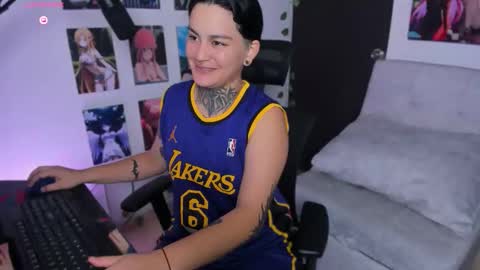 Snapshot of _gleep chatting on 11-17-25, 01:44 LEEP online show from 11-17-25, 01:44