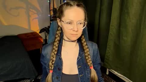 _goldilocks__ online show from 10-07-25, 04:15