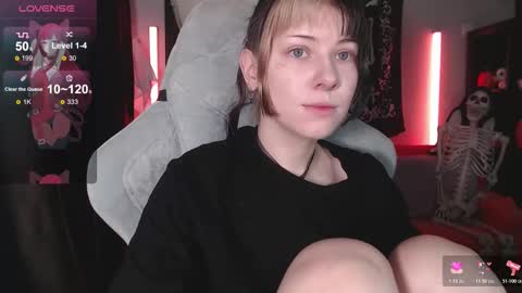 Tori online show from 11-07-25, 10:04